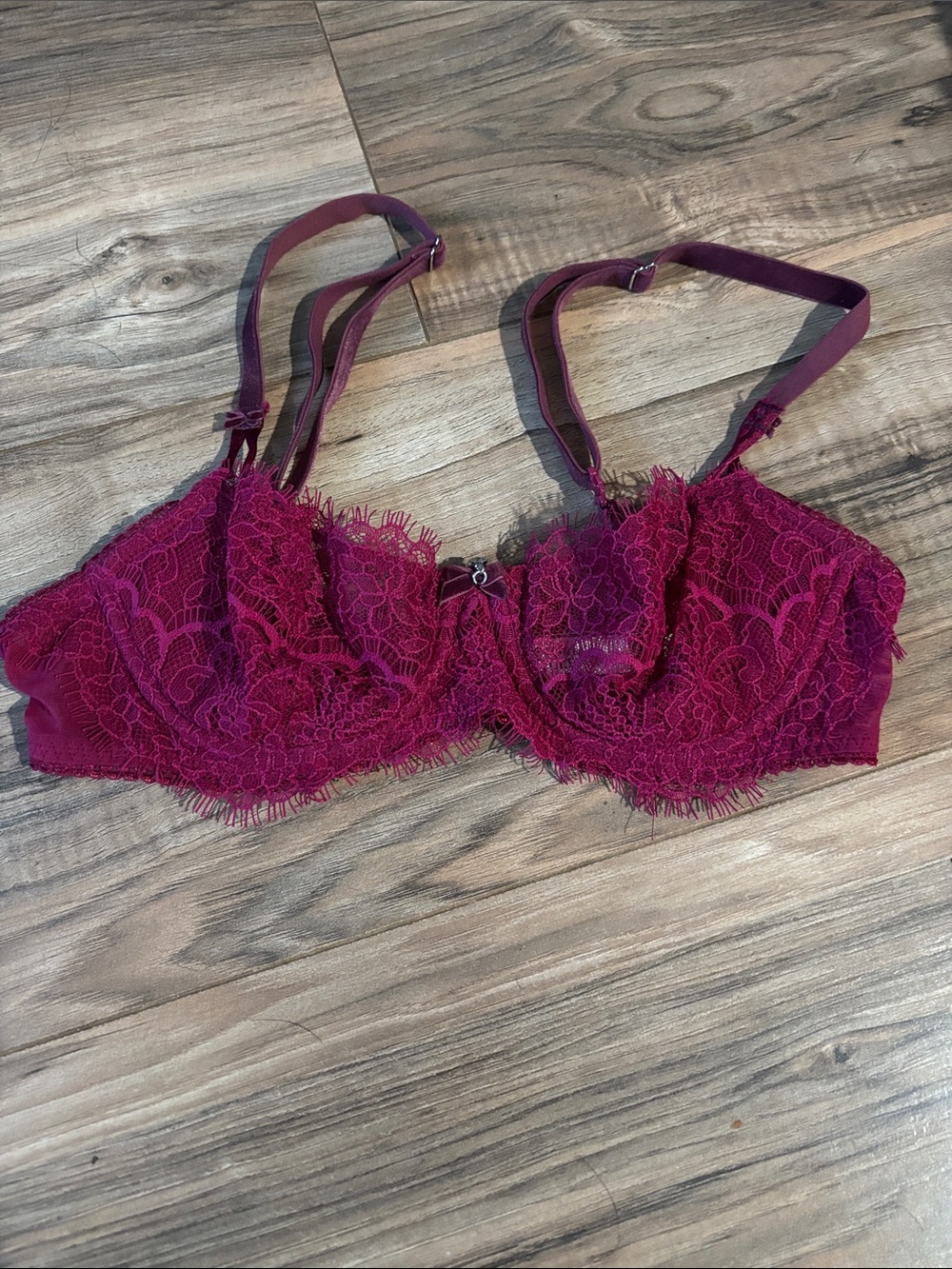 Victoria's Secret Lace Underwire Bra in Berry